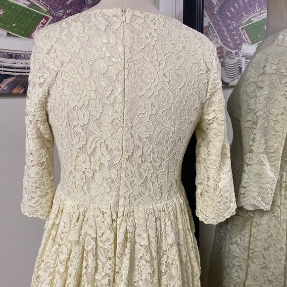 VNTG DAINTY JEWELLS CLOTHIER 80s LACE WEDDING DRESS/EASTER DRESS BUTTER YELLOW - Picture 10 of 16